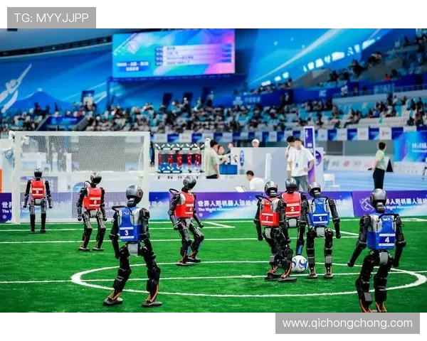 全球首个 5V5 人形机器人足球赛 8 月启幕：AI 自主对决，冰丝带见证历史性突破